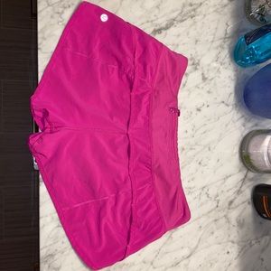 Size 6 speed up low rise shorts hot pink